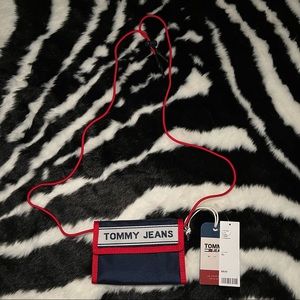 Tommy Jeans Logo Tape Wallet